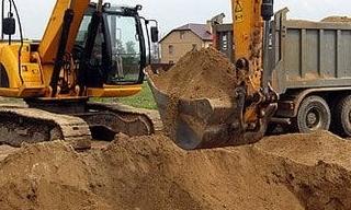 Выкопать яму экскаватором в Сызрани от 914 руб. - 2Землекопа-Сзр 